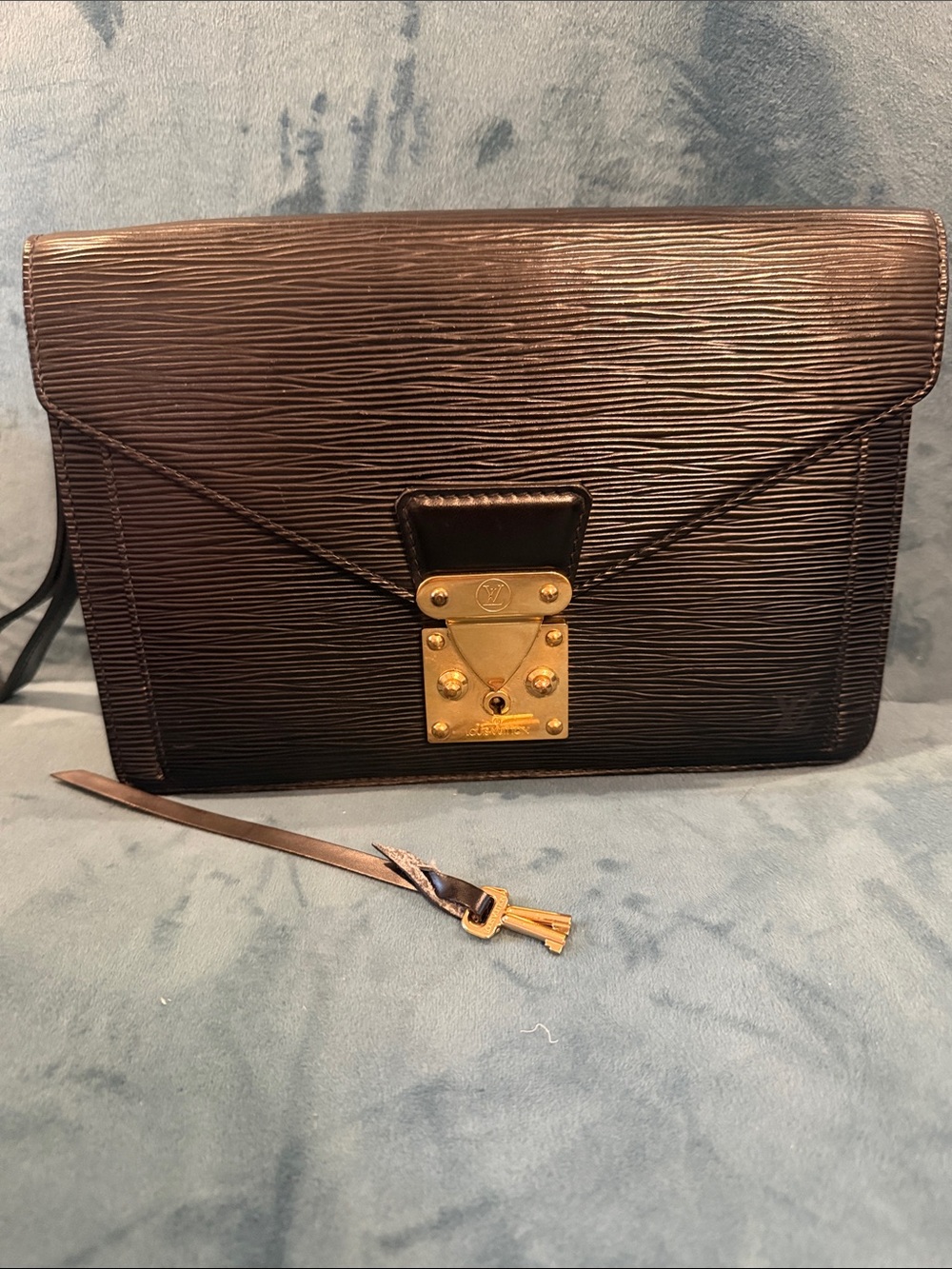 Louis Vuitton Dark Brown Epi Leather Envelope Pochette with Gold Hardware w/keys